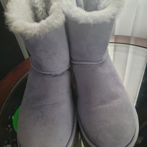 Ugg light blue with bow women size 7